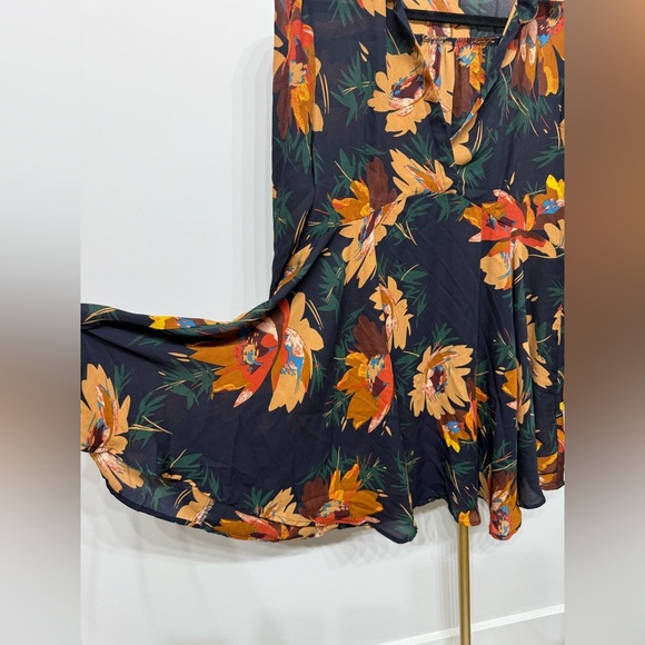 Umgee Size L Black Midi Dress with Orange and Yellow Floral Design V-Neck Flare - Picture 5 of 8